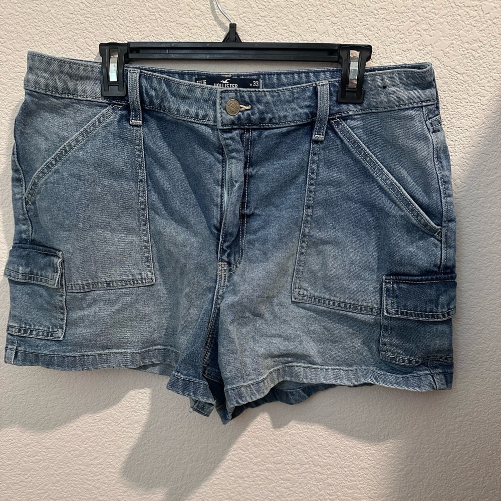 Hollister High-Rise Mom Jean Shorts Sz 17 NWOT